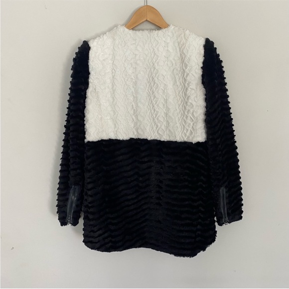 Alice + Olivia Color Block fuzzy zip up fleece jacket - Picture 6 of 6